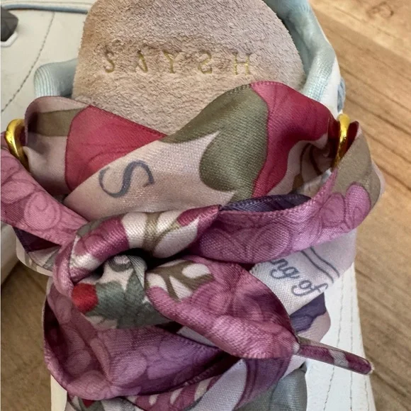 Women's White Leather Sneakers with Floral Ribbon Laces - Picture 6 of 6